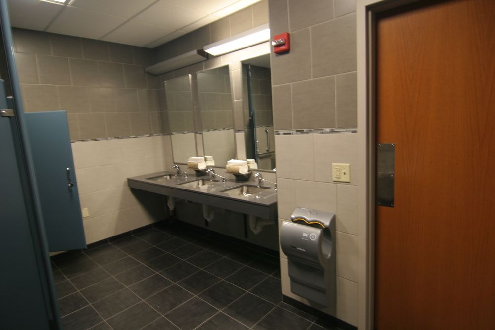 Former SIRVA: 5001 US Highway 30 W, Fort Wayne, IN 46818
